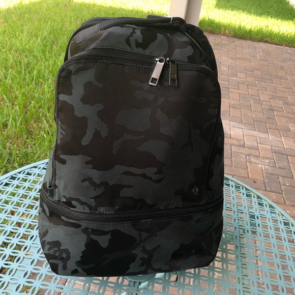 Sold Lululemon City Adventurer Backpack 17L - Camo - Picture 2 of 12